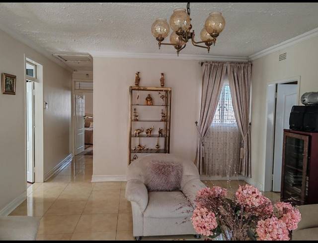 3 BEDROOM HOUSE FOR SALE IN LENASIA EXT 1